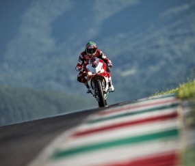 开云在线赛事平台-霍勒迪末节统治攻防，76人强压雄鹿锁定关键胜利